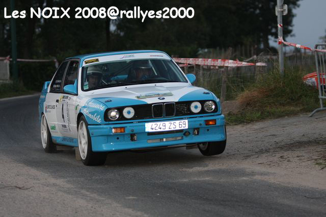 2008 rallye des NOIX  l'abri de bus Meyrieux